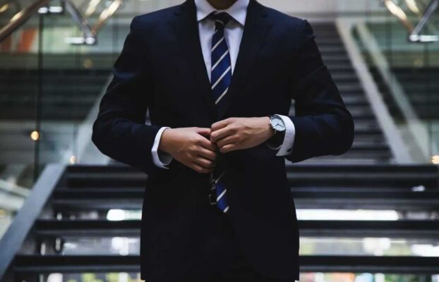 Pourquoi un dirigeant d’entreprise doit-il structurer sa présence média en 2026 ?